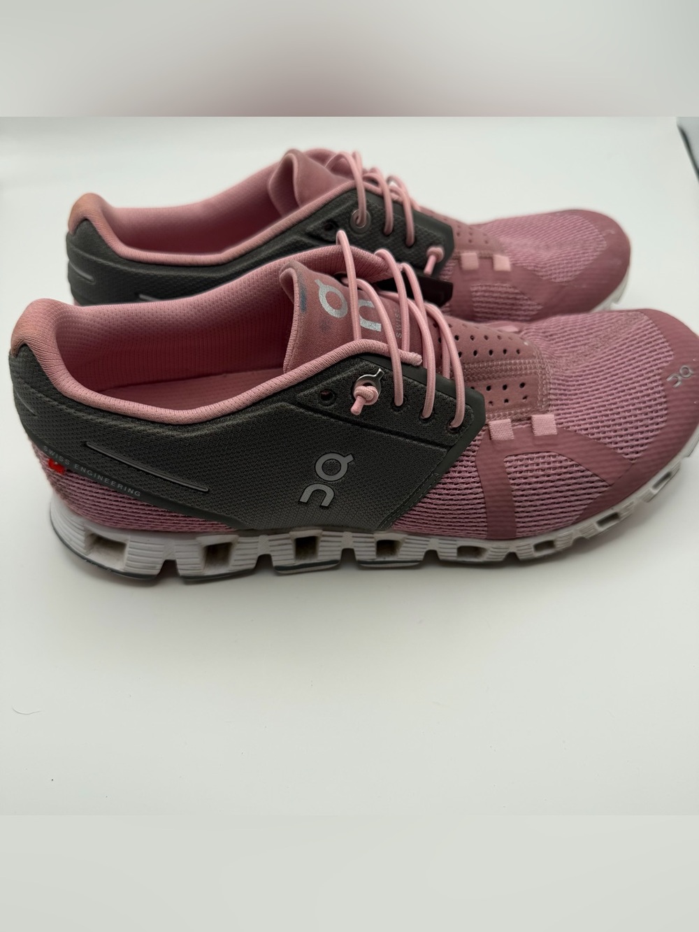 On Running Women's Dusty Rose and Charcoal Cloud Running Shoes - Picture 6 of 12